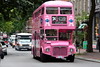 Ônibus rosa em Vancouver / Pink bus at Vancouver Ônibus rosa em Vancouver / Pink bus at Vancouver