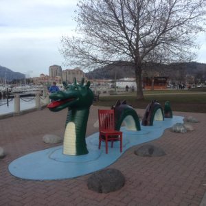 When you're in Kelowna, you must check out the Ogopogo statue. Red didn't want to miss it! 